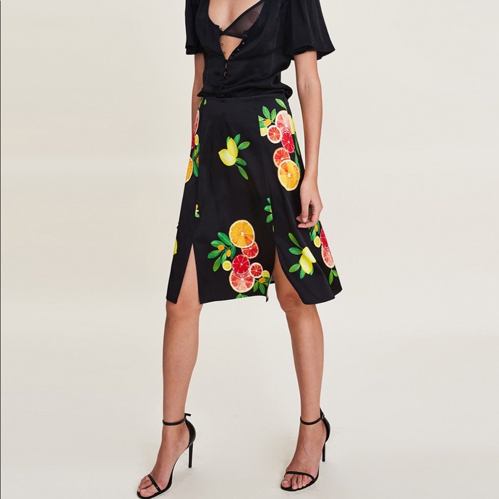 LPA 272 Skirt in Black Citrus